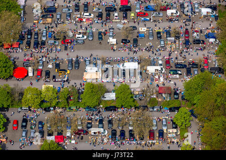 Flohmarkt an der Universität Dortmund, Schnäppchenmarkt, secondhand-Markt, Dortmund, Ruhr und Umgebung, Nordrhein-Westfalen, Deutschland, Flohmarkt einer der Stockfoto