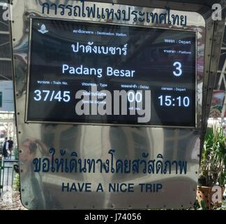 Pendler Transport Hub Hualamphong Bahnhof in der Nähe von Chinatown Bangkok Thailand Stockfoto