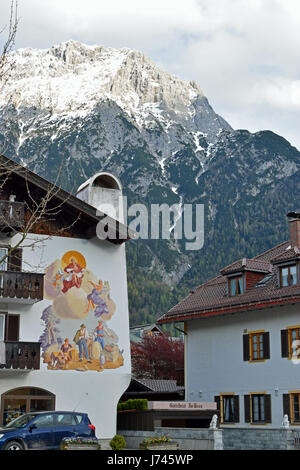 Mittenwald, schöne Alpine Kleinstadt in Bayern, Deutschland, 11. Mai 2017 Stockfoto