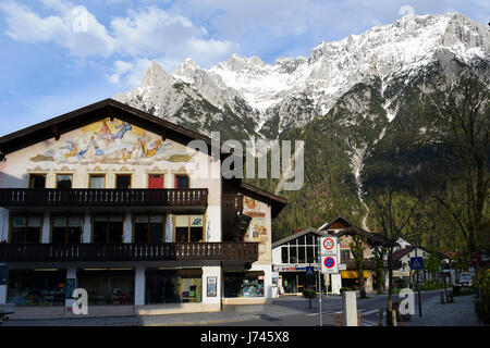 Mittenwald, schöne Alpine Kleinstadt in Bayern, Deutschland, 11. Mai 2017 Stockfoto