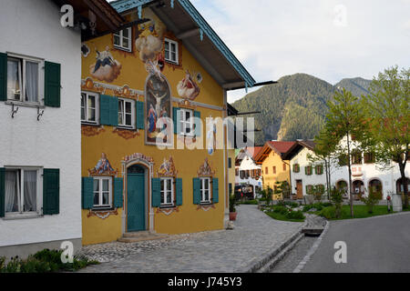 Mittenwald, schöne Alpine Kleinstadt in Bayern, Deutschland, 11. Mai 2017 Stockfoto