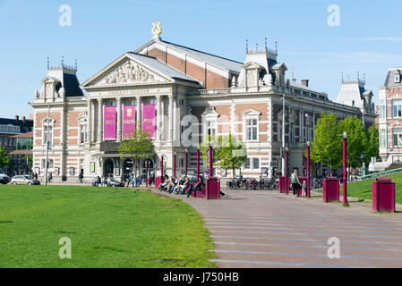 AMSTERDAM, Niederlande - 15. Mai 2017: The Royal Concertgebouw ist eine Konzerthalle in Amsterdam, Niederlande. Stockfoto