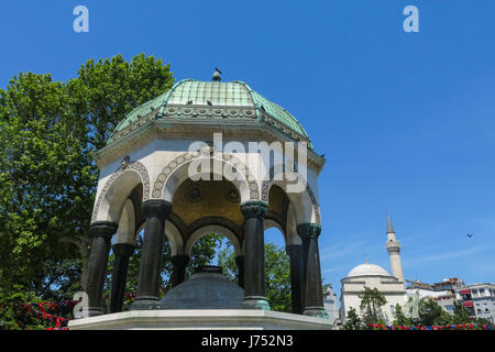 ISTANBUL, Türkei - 20. Mai 2016: Istanbul, deutsche Brunnen oder Alman Çeşmesi in Sultan Ahmed Park. Mehr als 32 Millionen Touristen besuchen jedes Jahr, Türkei Stockfoto