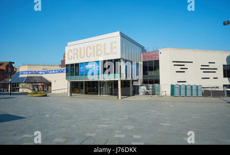 Denkmalgeschützte Crucible Theatre (1971), Sheffield, South Yorkshire, England Stockfoto