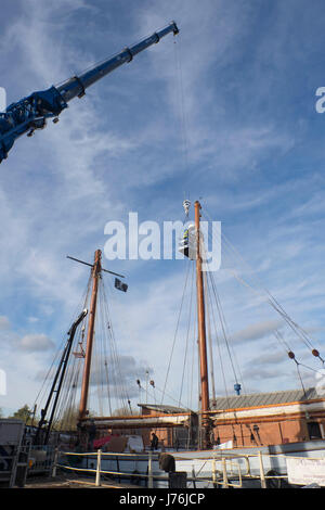 Westen des Landes Ketsch Irene in Gloucester Docks für Wartung arbeiten Stockfoto