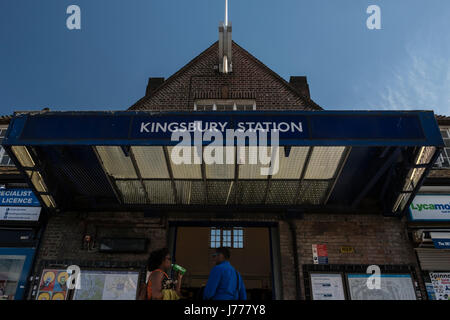 Kingsbury Bahnhof Stockfoto