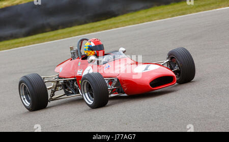 Brabham-Ford BT28 1969 mit Leif Bosson Fahrer während dem Derek Bell Cup Rennen in Goodwood GRRC 74. Mitgliederversammlung, Sussex, UK. Stockfoto