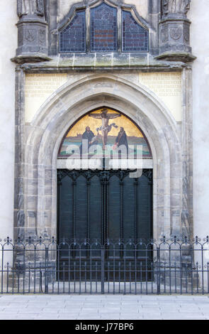 Tür mit Thesen an die Schlosskirche in der Lutherstadt Wittenberg Stockfoto