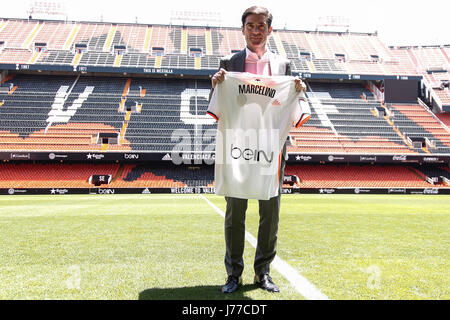 Valencia, Spanien. 23. Mai 2017. Marcelino Garcia Toral wurde als neuer Trainer von Valencia CF in Pressekonferenz im Mestalla-Stadion am 23. Mai 2017 vorgestellt. Bildnachweis: Gtres Información Más lokalen on-line S.L./Alamy Live News Stockfoto