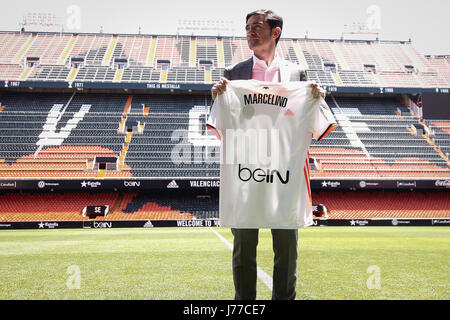 Valencia, Spanien. 23. Mai 2017. Marcelino Garcia Toral wurde als neuer Trainer von Valencia CF in Pressekonferenz im Mestalla-Stadion am 23. Mai 2017 vorgestellt. Bildnachweis: Gtres Información Más lokalen on-line S.L./Alamy Live News Stockfoto