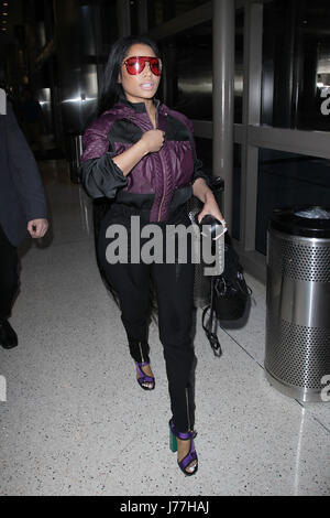 Los Angeles, Ca, USA. 23. Mai 2017. Nicki Minaj gesehen am LAX Flughafen in Los Angeles, Kalifornien am 23. Mai 2017. Bildnachweis: John Misa/Media Punch/Alamy Live-Nachrichten Stockfoto