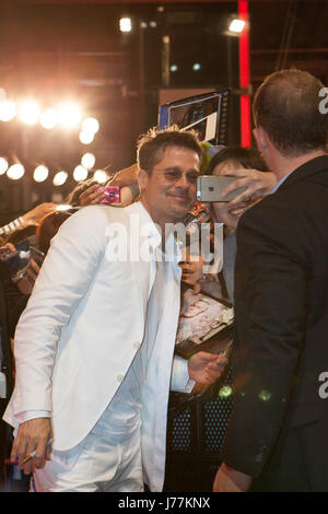 2017/05/23 Premiere Tokio, Netflix Kriegsfilm Maschine in Roppongi Hills Arena. Brad Pitt Autogramme an die Fans. (Fotos von Michael Steinebach/AFLO) Stockfoto