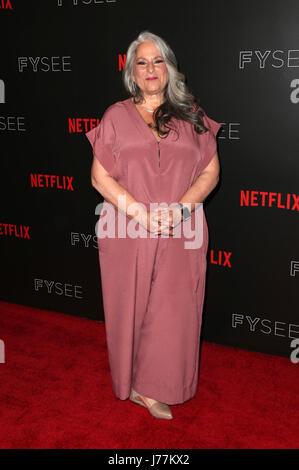 Beverly Hills, CA, USA. 23. Mai 2017. 23. Mai 2017 - Beverly Hills, Kalifornien - Marta Kauffman. Netflix Veranstaltung Komödie Panel für Ihre Überlegung bei Netflix FYSee Raum. Bildnachweis: Faye lernen/AdMedia Credit: Faye Sadou/AdMedia/ZUMA Draht/Alamy Live-Nachrichten Stockfoto