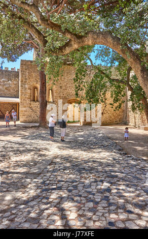 São Jorge Castle (Saint George Castle) ist eine maurische Burg Lissabon Stockfoto