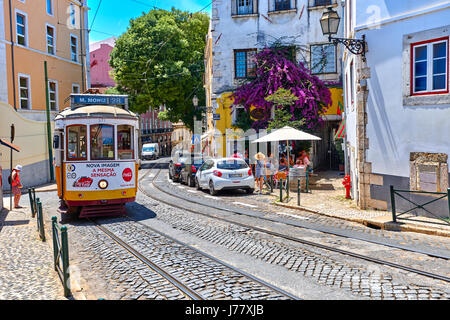 Die Lissabon-Tramnetz dient der Gemeinde von Lissabon Stockfoto