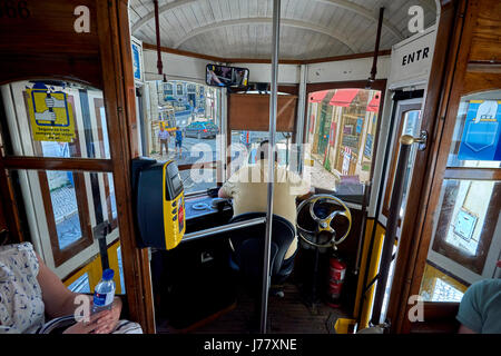 Die Lissabon-Tramnetz dient der Gemeinde von Lissabon Stockfoto