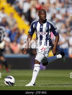 YOUSSUF MULUMBU WEST BROMWICH ALBION FC HAWTHORNS WEST BROMWICH ENGLAND 22. September 2012 Stockfoto