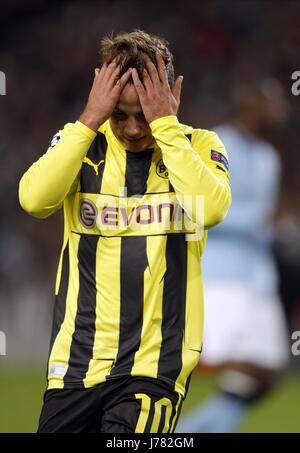 MARIO GOTZE vermisst MANCHESTER CITY V BORUSSIA DOR ETIHAD STADIUM MANCHESTER ENGLAND 3. Oktober 2012 Stockfoto