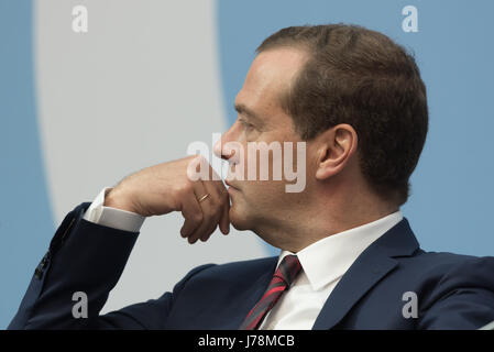 Sankt Petersburg, Russland - 17. Mai 2017.  Russian Premier Dmitri Medvedev Plenartagung des St. Petersburg International Legal Forum. Stockfoto