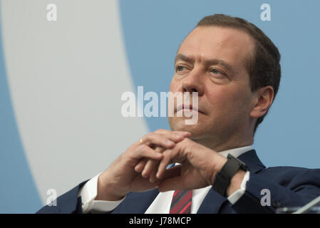 Sankt Petersburg, Russland - 17. Mai 2017.  Russian Premier Dmitri Medvedev Plenartagung des St. Petersburg International Legal Forum. Stockfoto