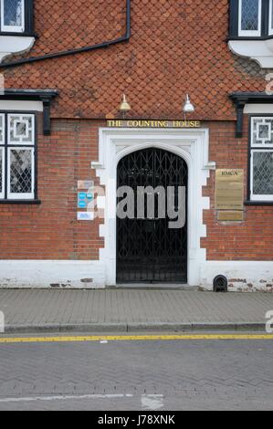 Das Kontor, Tring, Hertfordshire, einer der die Vielfalt der Architektur entlang der High Street zu sehen. Stockfoto