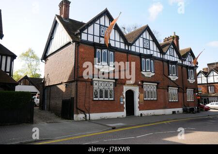 Das Kontor, Tring, Hertfordshire, einer der die Vielfalt der Architektur entlang der High Street zu sehen. Stockfoto