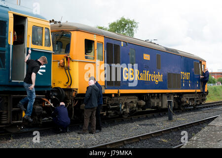 Klasse 73 Elektro-Diesel Lokomotive Nr. 73107 an der Severn Valley Railway, Kidderminster Station, UK Stockfoto