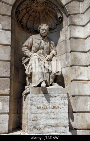 Statue von Erkel Ferenc, Hungarian State Opera House (Magyar Allami Operahaz) in Budapest, Ungarn. Stockfoto