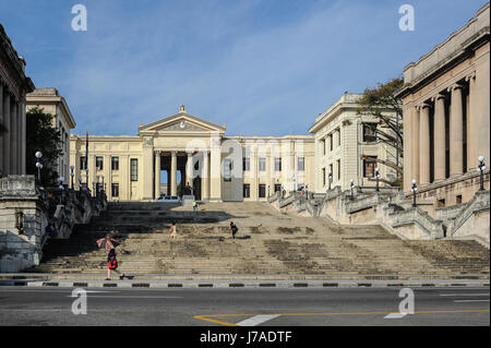 Vorderansicht der Universität von Havanna, Kuba, befindet sich in der Stadtteil Vedado Havanna. Stockfoto