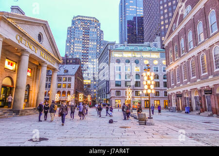 Quincy Market im Norden Boston - BOSTON - MASSACHUSETTS - 5. April 2017 Stockfoto