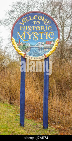 Willkommen im historischen Mystiker in Connecticut - MYSTIC - CONNECTICUT - APRIL 6,2017 Stockfoto