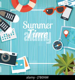 Sommer Reisen Vorlage mit hölzernen Hintergrund Stock Vektor