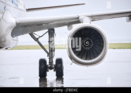 Vorderansicht Biof g Jet Flugzeug Turbine Reaktor in einem Flughafen Stockfoto