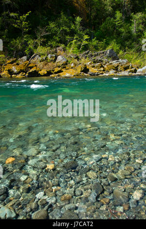 Middle Fork Smith River, Smith River National Recreation Area, Smith Wild and Scenic River, sechs Flüssen National Forest, Kalifornien Stockfoto