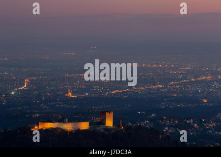 Ein Blick auf die Stadt Zagreb vom Gipfel Sljeme, Kroatien Stockfoto