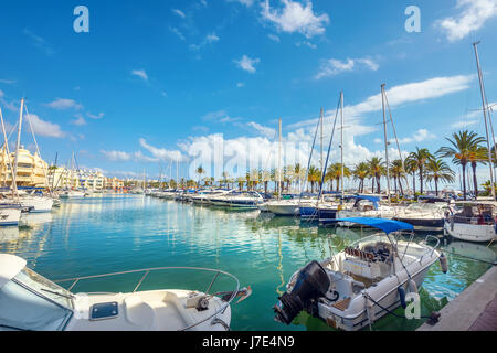 Puerto Marina in Benalmadena. Costa Del Sol, Provinz Malaga, Andalusien, Spanien Stockfoto