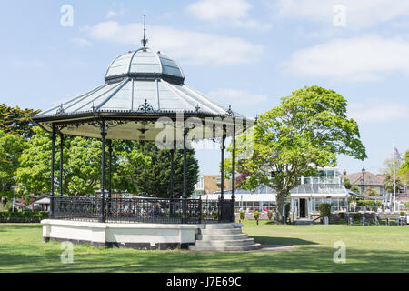 Musikpavillon am Quomps, Christchurch Quay, Christchurch, Dorset, England, Vereinigtes Königreich Stockfoto