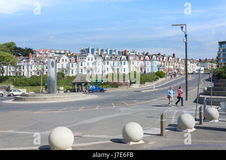 Terrassenförmig angelegten Strandpromenade Häuser von Boscombe Pier Ansatz, Boscombe, Bournemouth, Dorset, England, Vereinigtes Königreich Stockfoto