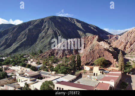 Cerro de Los Siete Colores, Purmamarca, Quebrada de Humahuaca, Argentinien Stockfoto