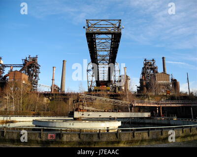 alten Kranbrücke in duisburg Stockfoto