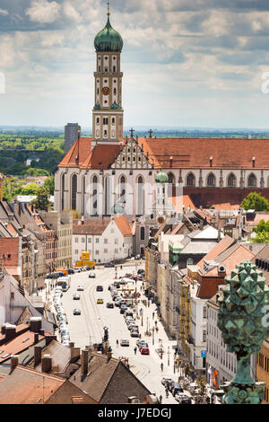 AUGSBURG, Deutschland - Mai 20: Blick über die Stadt Augsburg, Deutschland am 20. Mai 2017. Augsburg ist eine der ältesten Städte Deutschlands. Foto entnommen Stockfoto