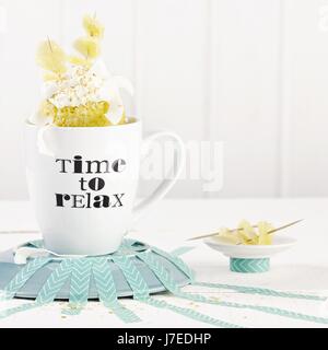 Becher Kuchen Pina Colada (Mikrowelle) Stockfoto