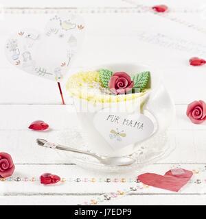New York Cheesecake - Becher (Mikrowelle) Stockfoto