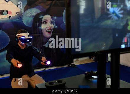 Prag, Tschechische Republik. 24. Mai 2017.  Virtueller und erweiterter Realität zweitägigen Festival VR Fest in Prag, Tschechien. Bildnachweis: CTK/Alamy Live-Nachrichten Stockfoto
