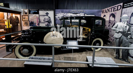 Roscoe, Illinois, USA. 24. Mai 2017. John Dillingers Fluchtauto erscheint das historische Attraktionen Automuseum. Den Beständen des Museums gehören die weltweit größte Sammlung von Präsidentschafts- und weltweit führenden Automobilen und 36.000 qm Wert von Displays von kulturellen Artefakten und historischen Kuriositäten aus dem 20. Jahrhundert. Bildnachweis: Brian Cahn/ZUMA Draht/Alamy Live-Nachrichten Stockfoto