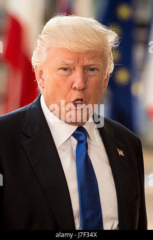 Brüssel, Bxl, Belgien. 25. Mai 2017. US-Präsident Donald J. Trump kommt für ein Treffen mit Staats-und Regierungschefs beim Europäischen Rat in Brüssel am 25.05.2017 Trump zahlt Besuch in Belgien um ein North Atlantic Treaty Organization (NATO)-Gipfel teilnehmen und Staats-und Regierungschefs von Wiktor Dabkowski Kredit erfüllen: Wiktor Dabkowski/ZUMA Draht/Alamy Live News Stockfoto