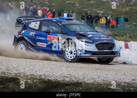 Viana Castelo, PORTUGAL - 19 Mai: Ott Tänak Estlands und Martin Jarveoja von Estland in ihrer M-Sport-WRT Ford Fiesta RS WRC antreten. Stockfoto