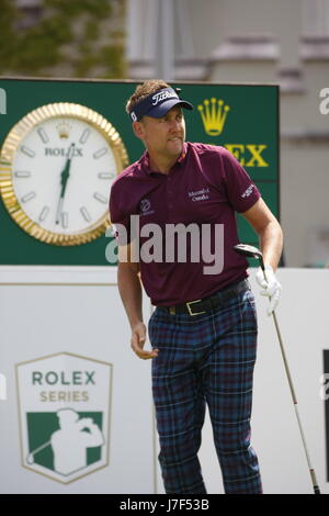 Virginia Water, Surrey, UK. 25. Mai 2017. Ian Poulter ersten zu Beginn der BMW PGA Golf Championship in Wentworth Club Credit Abschlag: Motofoto/Alamy Live News Stockfoto