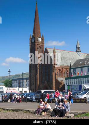 Largs, Schottland. 25. Mai 2017. Großbritannien Wetter. Menschen, die genießen eines sengenden Tages in Largs was verspricht der heißeste Tag des Jahres so weit sein. Alan Oliver/Alamy Live-Nachrichten Stockfoto