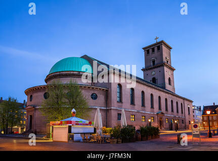 Kirche unserer lieben Frau in Kopenhagen in der Abenddämmerung, Dänemark Stockfoto